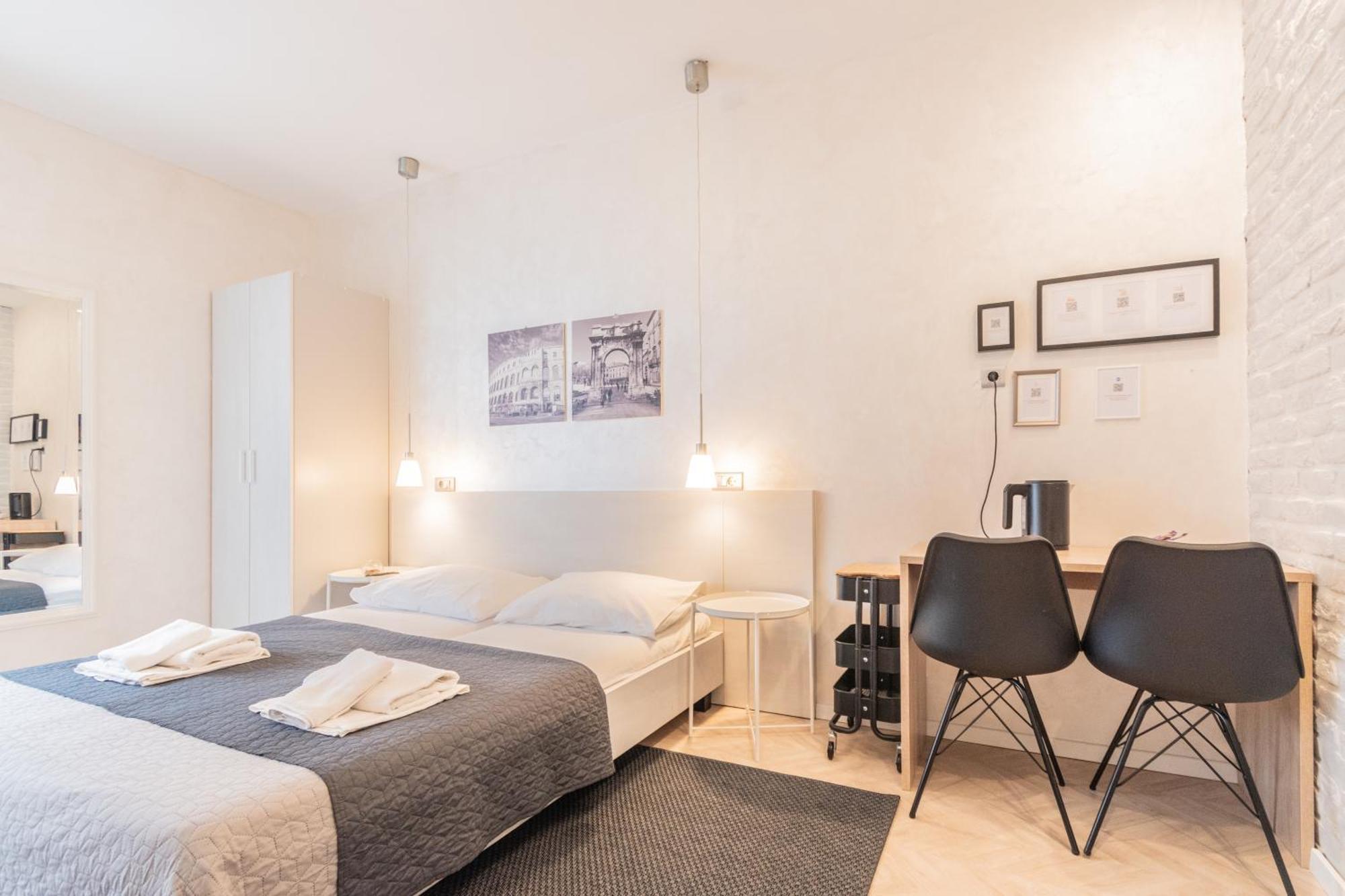 L&B Old Town Studio Apartments Pula Habitación foto