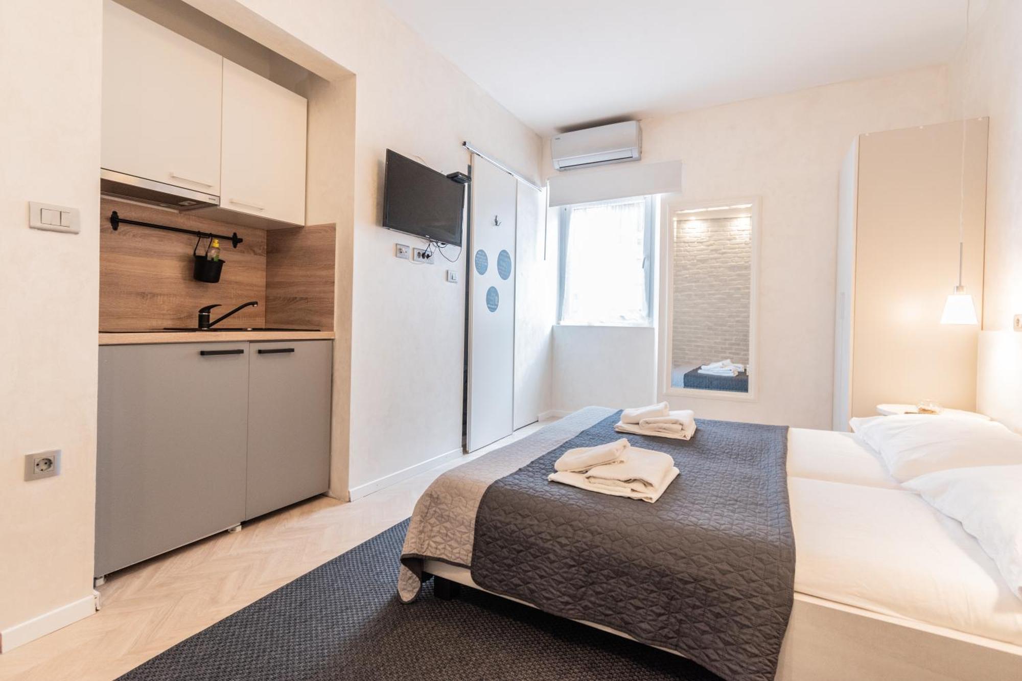L&B Old Town Studio Apartments Pula Habitación foto